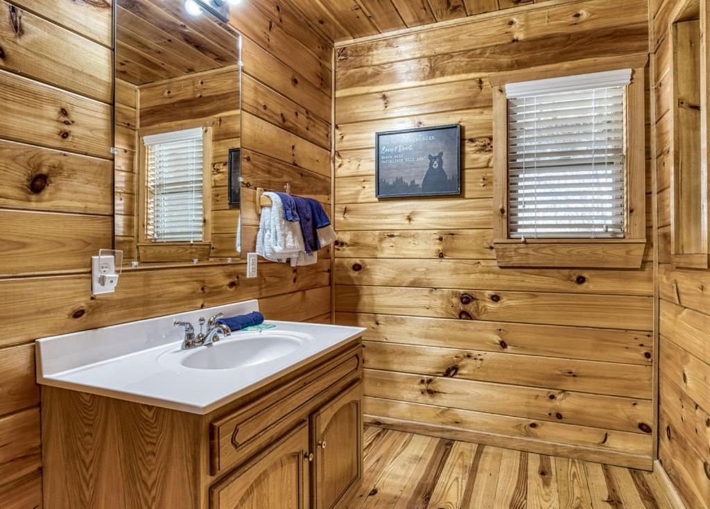 Wilderness Lodge, Hot Tub, Game Room, Pool Access, 1089 Free Tickets Each Paid Day, Dollywood And M Сивиървил Екстериор снимка